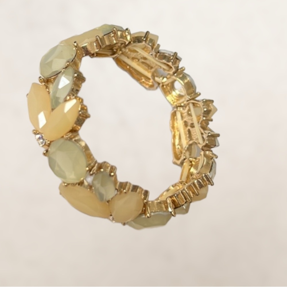 francesca’s elastic bracelet